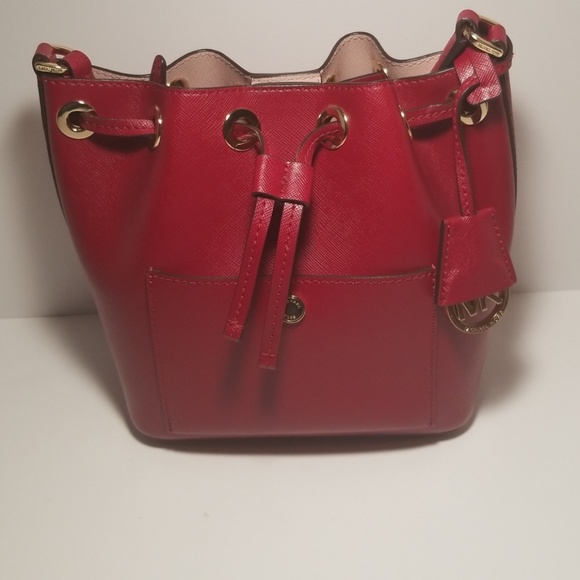Michael Kors Handbags - Michael Kors Small Greenwich Bucket Bag